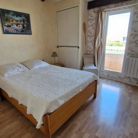 Aux Capellans Sur La Marina Pour 4 Personnes - Vue Marina - Parking - A 5 Min A Pied * Saint-Cyprien (Pyrenees-Orientales)